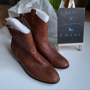 Aerosols Mystique Cowboy Booties